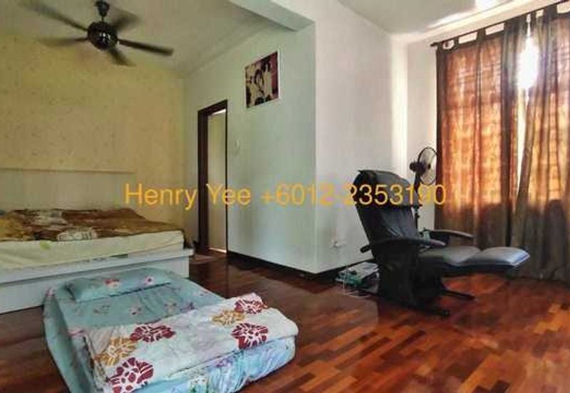 End Lot - 3-Storey Super link Terrace House
