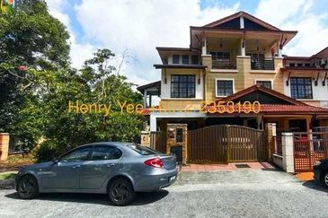 End Lot - 3-Storey Super link Terrace House