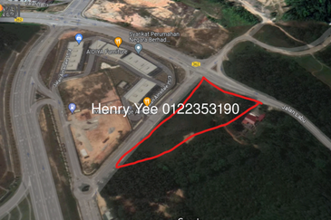 Commercial Zoning - Suitable for Petro Station