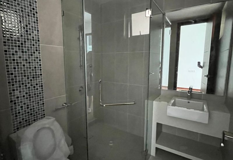 Queens Residences @ Queens Waterfront