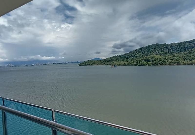 Queens Residences @ Queens Waterfront