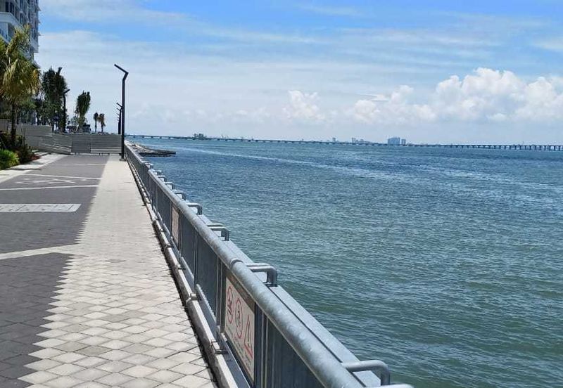 Queens Residences @ Queens Waterfront