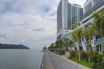 Queens Residences @ Queens Waterfront