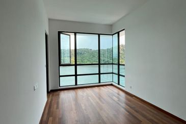 Queens Residences @ Queens Waterfront