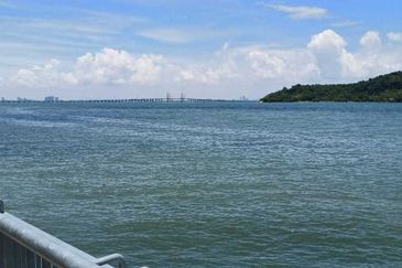 Queens Residences @ Queens Waterfront