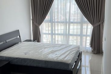 Queens Residences @ Queens Waterfront