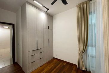 Queens Residences @ Queens Waterfront