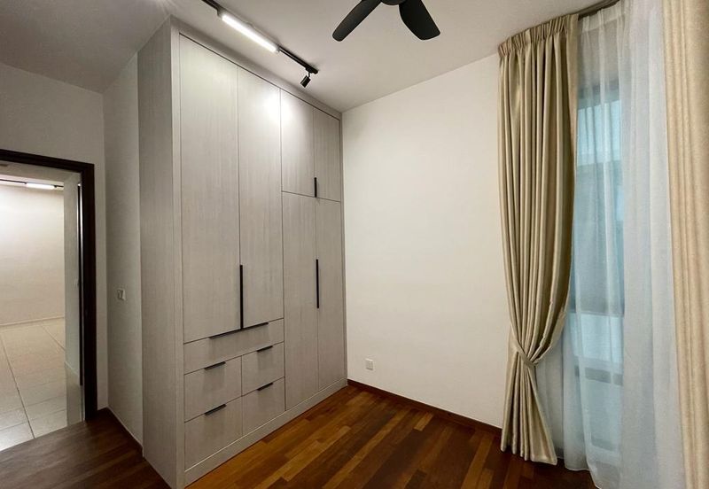 Queens Residences @ Queens Waterfront