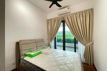 Queens Residences @ Queens Waterfront