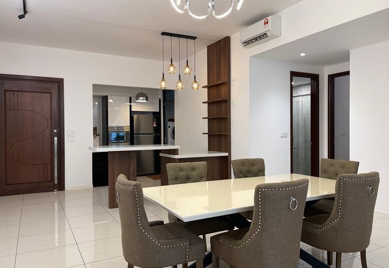 Queens Residences @ Queens Waterfront