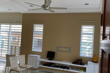 Taman Lagenda Emerald, Teluk Kumbar