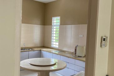 Taman Lagenda Emerald, Teluk Kumbar