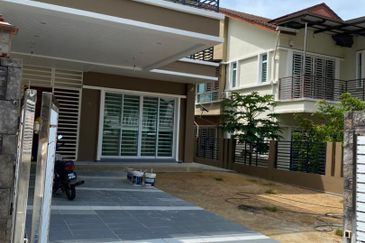 Taman Lagenda Emerald, Teluk Kumbar