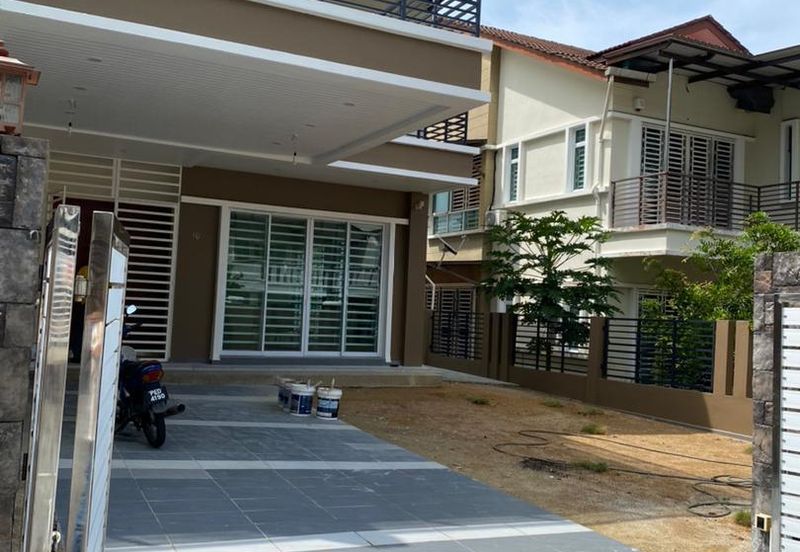 Taman Lagenda Emerald, Teluk Kumbar