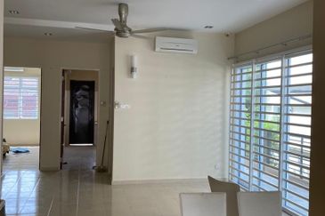 Taman Lagenda Emerald, Teluk Kumbar