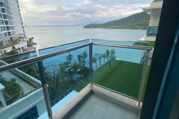 Queens Residences @ Queens Waterfront