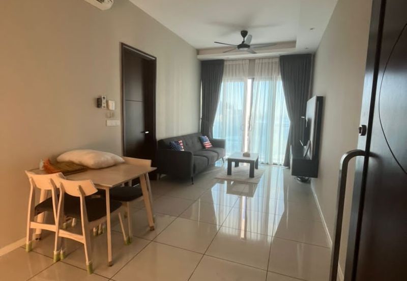 Queens Residences @ Queens Waterfront