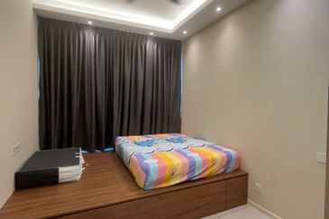 Queens Residences @ Queens Waterfront