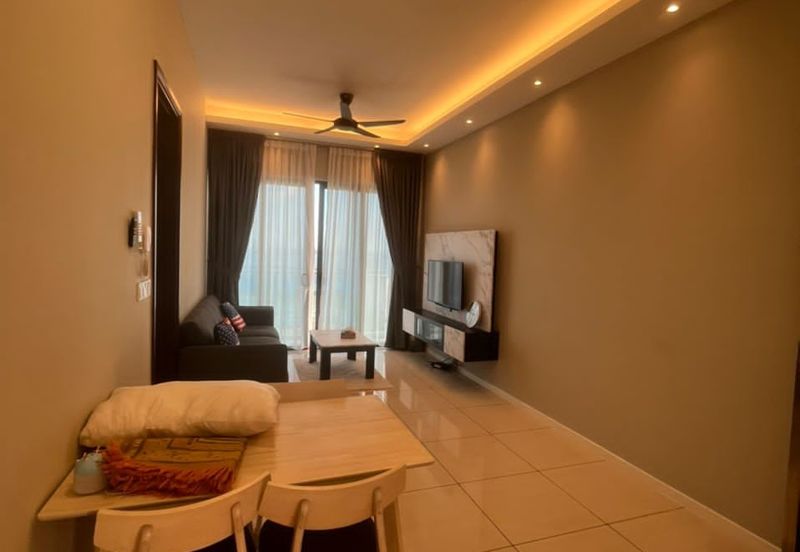 Queens Residences @ Queens Waterfront