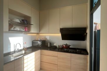 Queens Residences @ Queens Waterfront