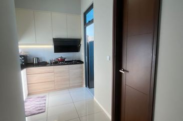 Queens Residences @ Queens Waterfront