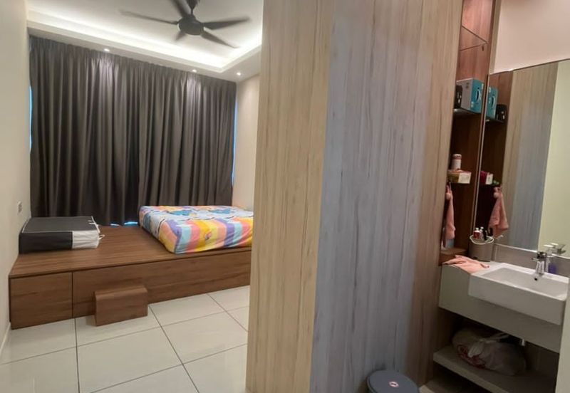 Queens Residences @ Queens Waterfront