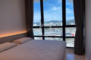 Queens Residences @ Queens Waterfront