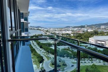 Queens Residences @ Queens Waterfront