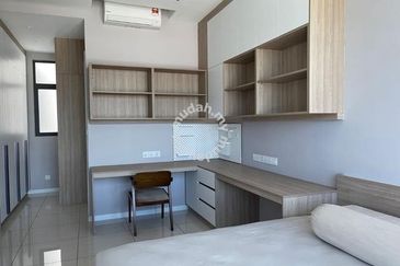 Queens Residences @ Queens Waterfront