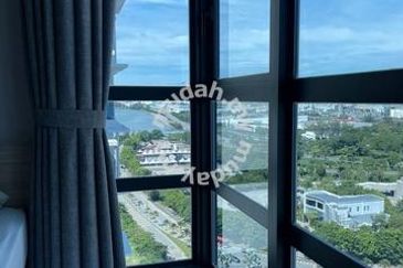 Queens Residences @ Queens Waterfront