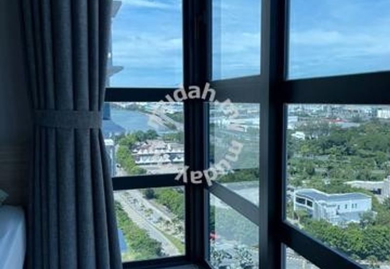 Queens Residences @ Queens Waterfront