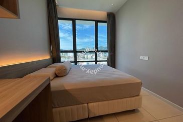 Queens Residences @ Queens Waterfront