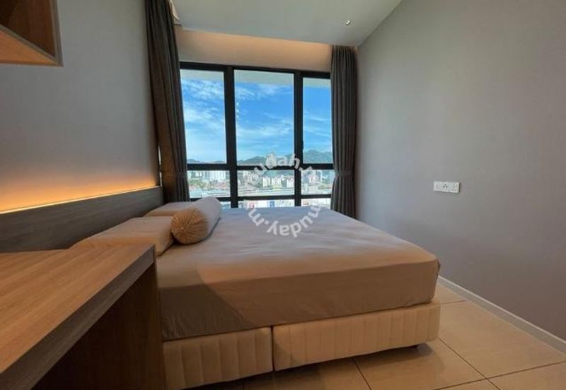 Queens Residences @ Queens Waterfront