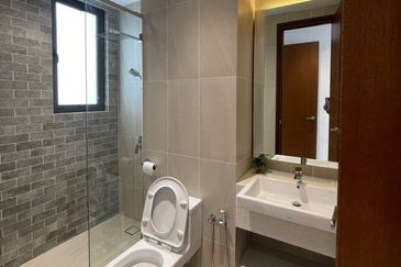 Queens Residences @ Queens Waterfront