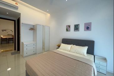 Queens Residences @ Queens Waterfront