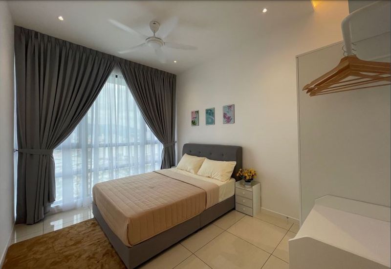 Queens Residences @ Queens Waterfront