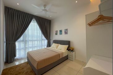 Queens Residences @ Queens Waterfront