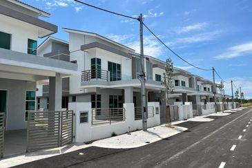 Taman Nuri Emas semi-D Nibong Tebal