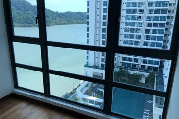 Queens Residences @ Queens Waterfront