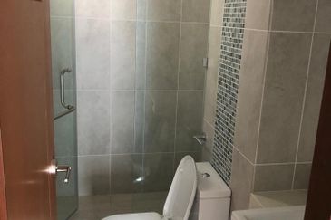 Queens Residences @ Queens Waterfront