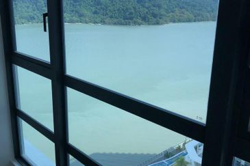 Queens Residences @ Queens Waterfront