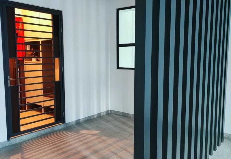 Queens Residences @ Queens Waterfront