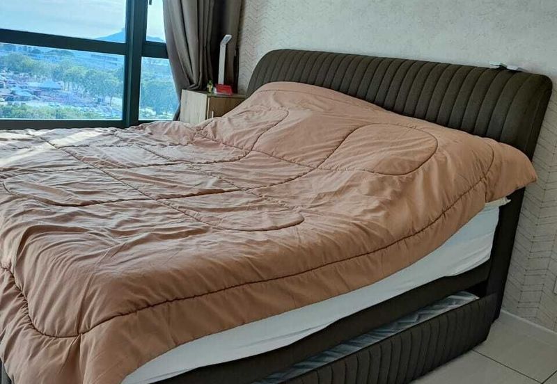 Queens Residences @ Queens Waterfront