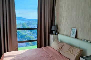 Queens Residences @ Queens Waterfront