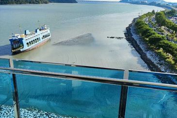 Queens Residences @ Queens Waterfront