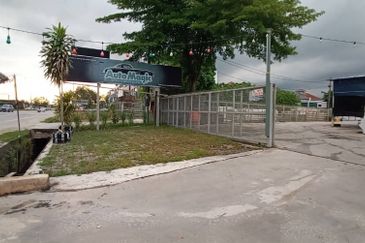 Bukit Tambun Commercial Land Rm130 persqft 2.3 acres