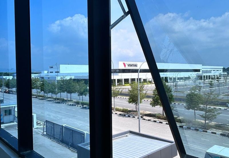 Batu Kawan Corner Detached Factory For rent