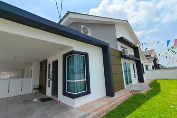 D' Aleena Tasek Gelugor Single Storrey Terrace
