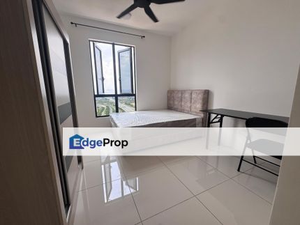 Vivo Executive Apartment Batu Kawan Master BedRoom Brand new unit for rent Direct owner  no agent fee, Penang, Batu Kawan