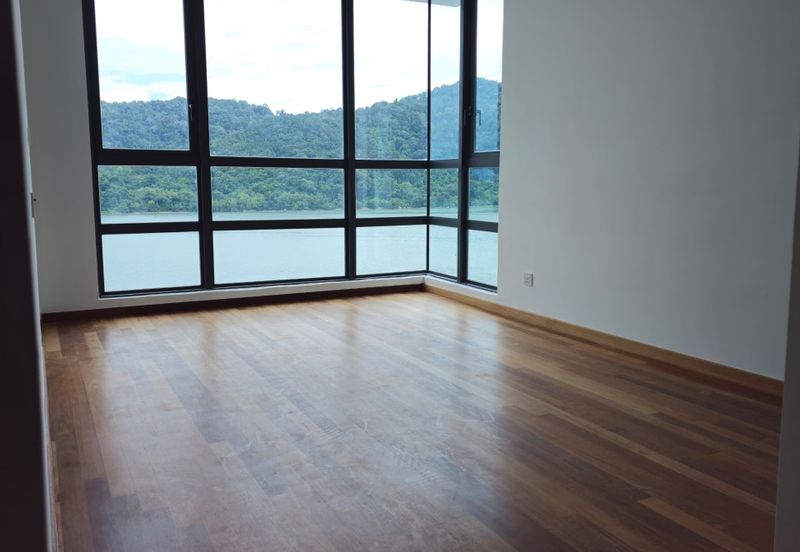 Queens Residence Q1 Super Seaview 1400sqft Bare unit Rm1.88million